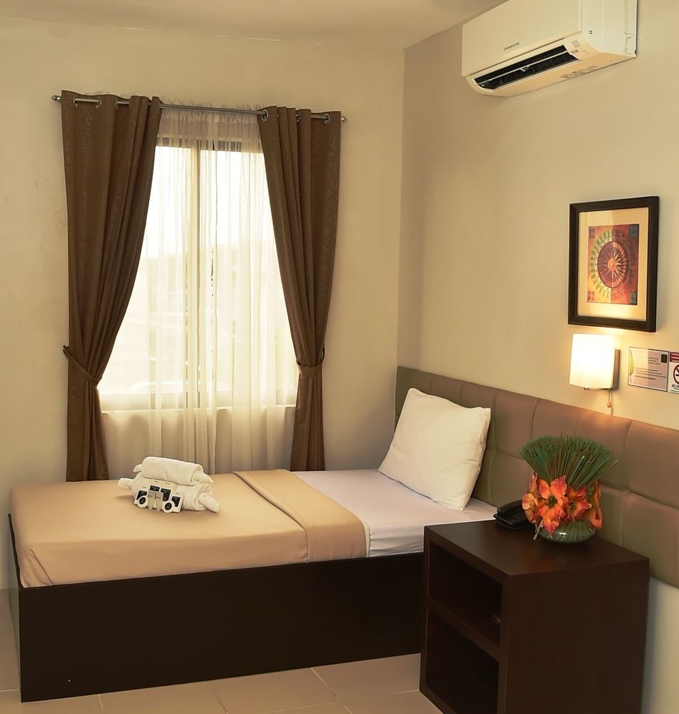 Columbus Plaza Hotel General Santos City Kültér fotó