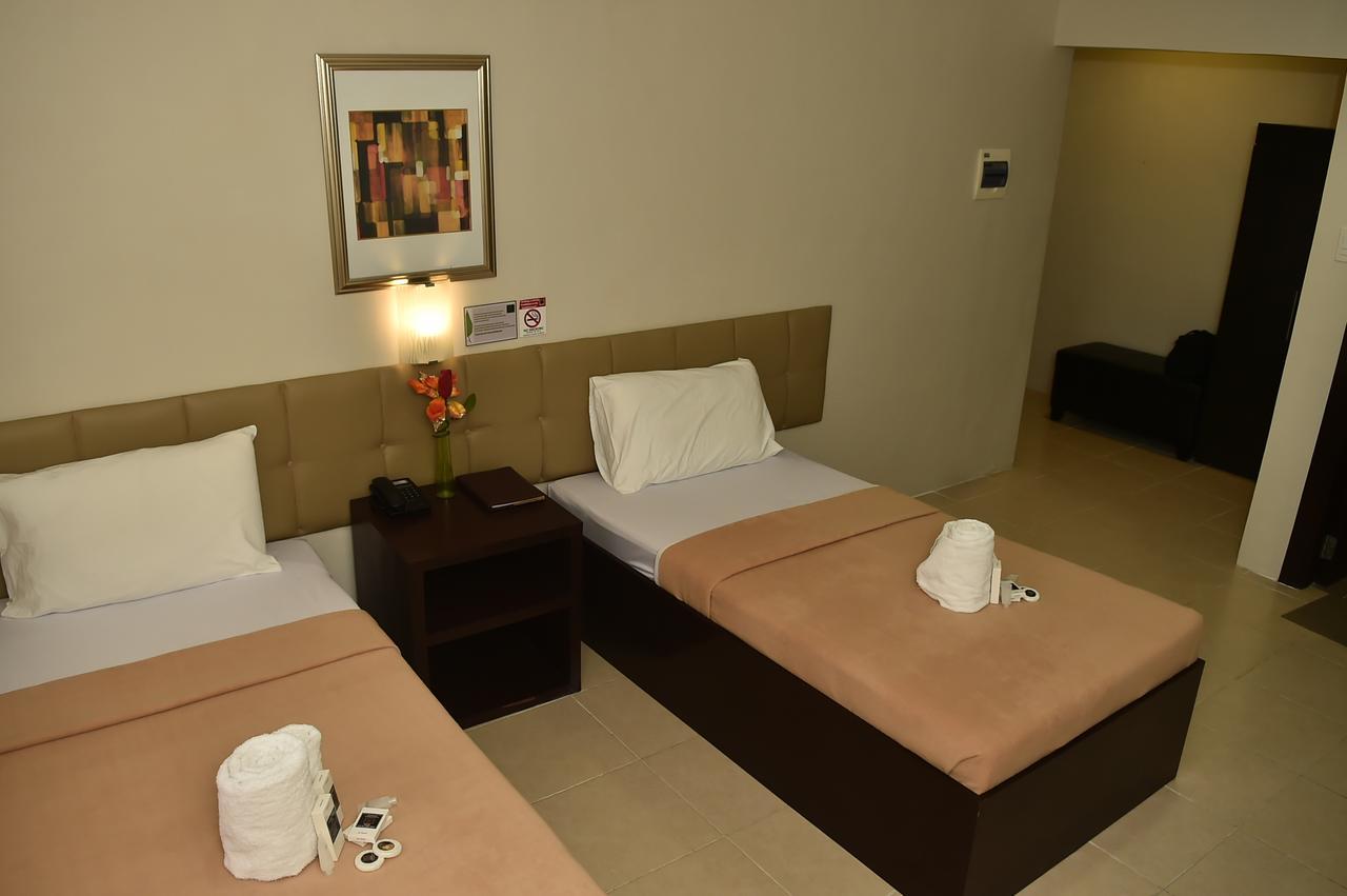 Columbus Plaza Hotel General Santos City Kültér fotó