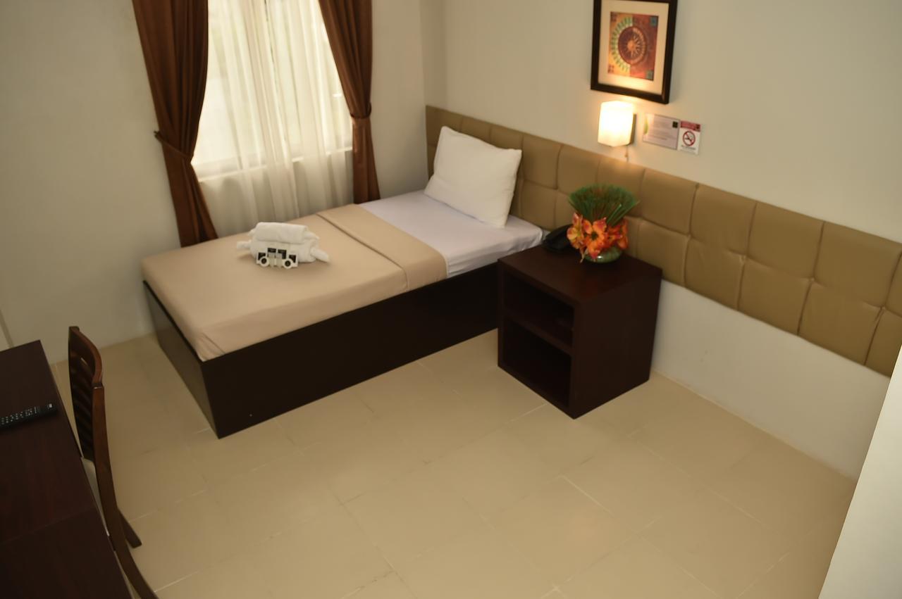 Columbus Plaza Hotel General Santos City Kültér fotó