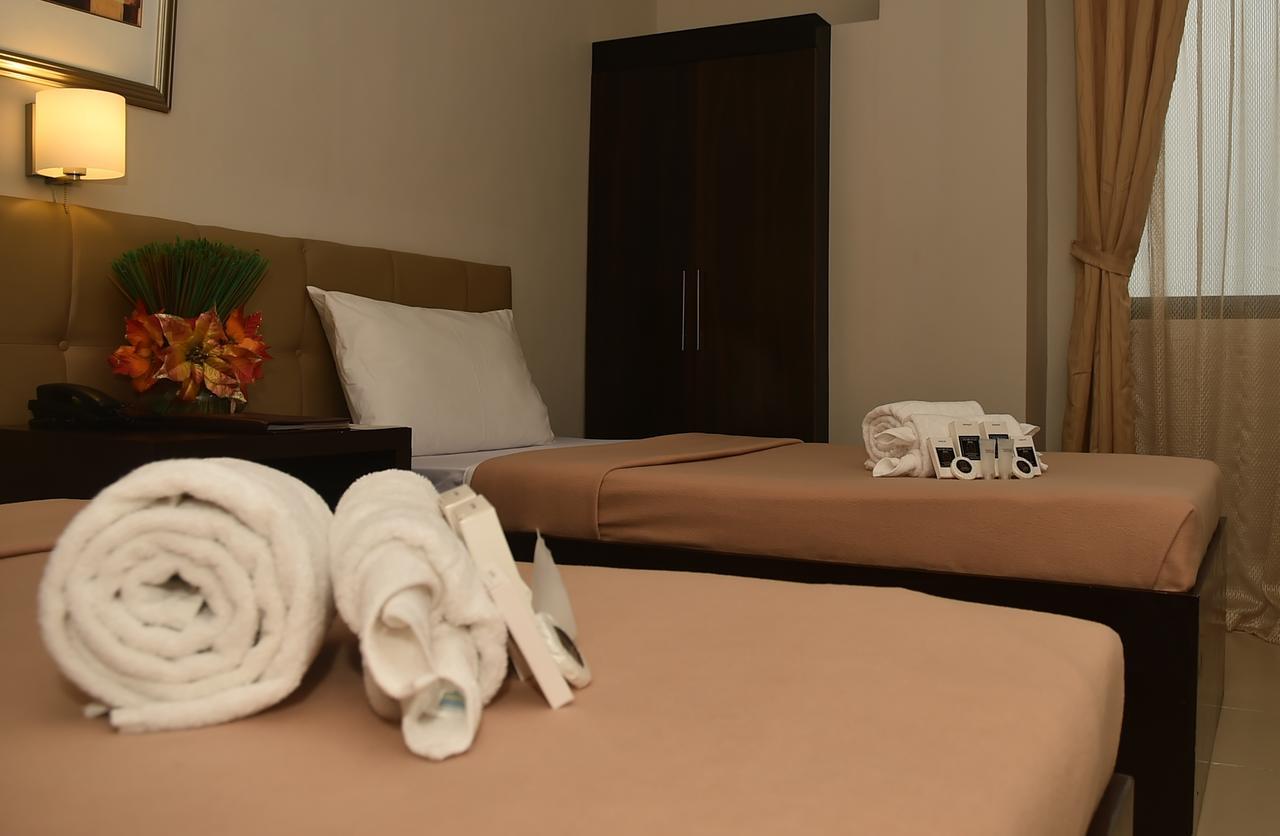 Columbus Plaza Hotel General Santos City Kültér fotó