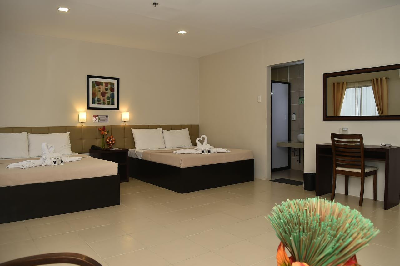 Columbus Plaza Hotel General Santos City Kültér fotó